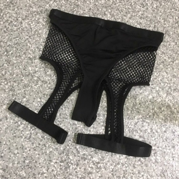 BESTSELLER🌟Sinister Fishnet Shorts - Picture 6 of 7